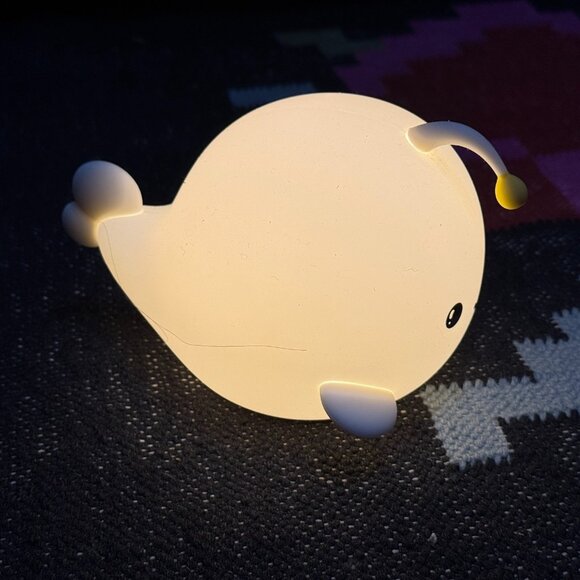 Night Light Squish Color-Changing Silicone Light, White Bubble Fish - Picture 9 of 16